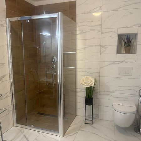 Apartmani Milokanovic Funtana Bagian luar foto