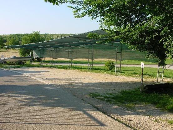 Apartmani Milokanovic Funtana Bagian luar foto