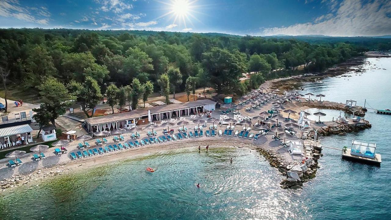 Apartmani Milokanovic Funtana Bagian luar foto
