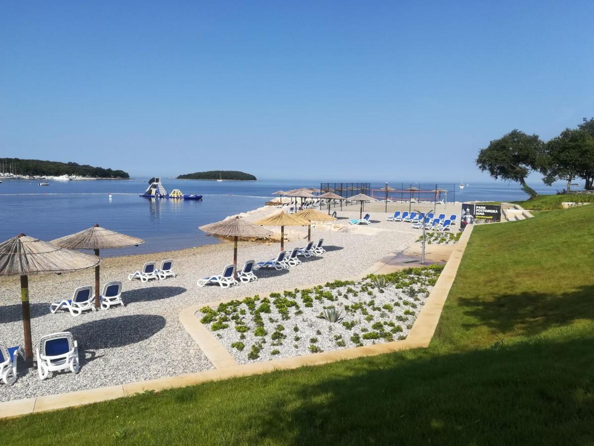 Apartmani Milokanovic Funtana Bagian luar foto