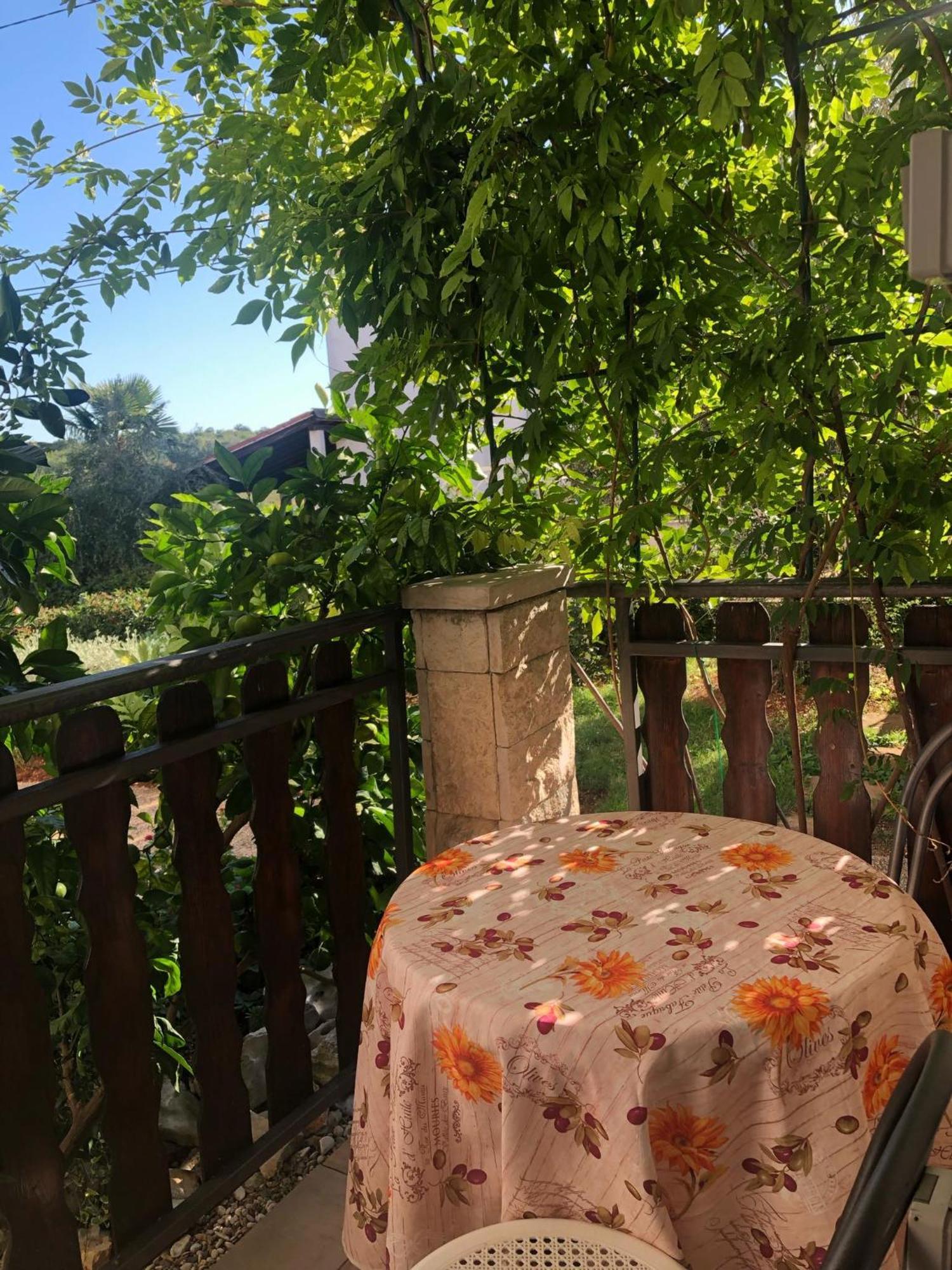 Apartmani Milokanovic Funtana Bagian luar foto