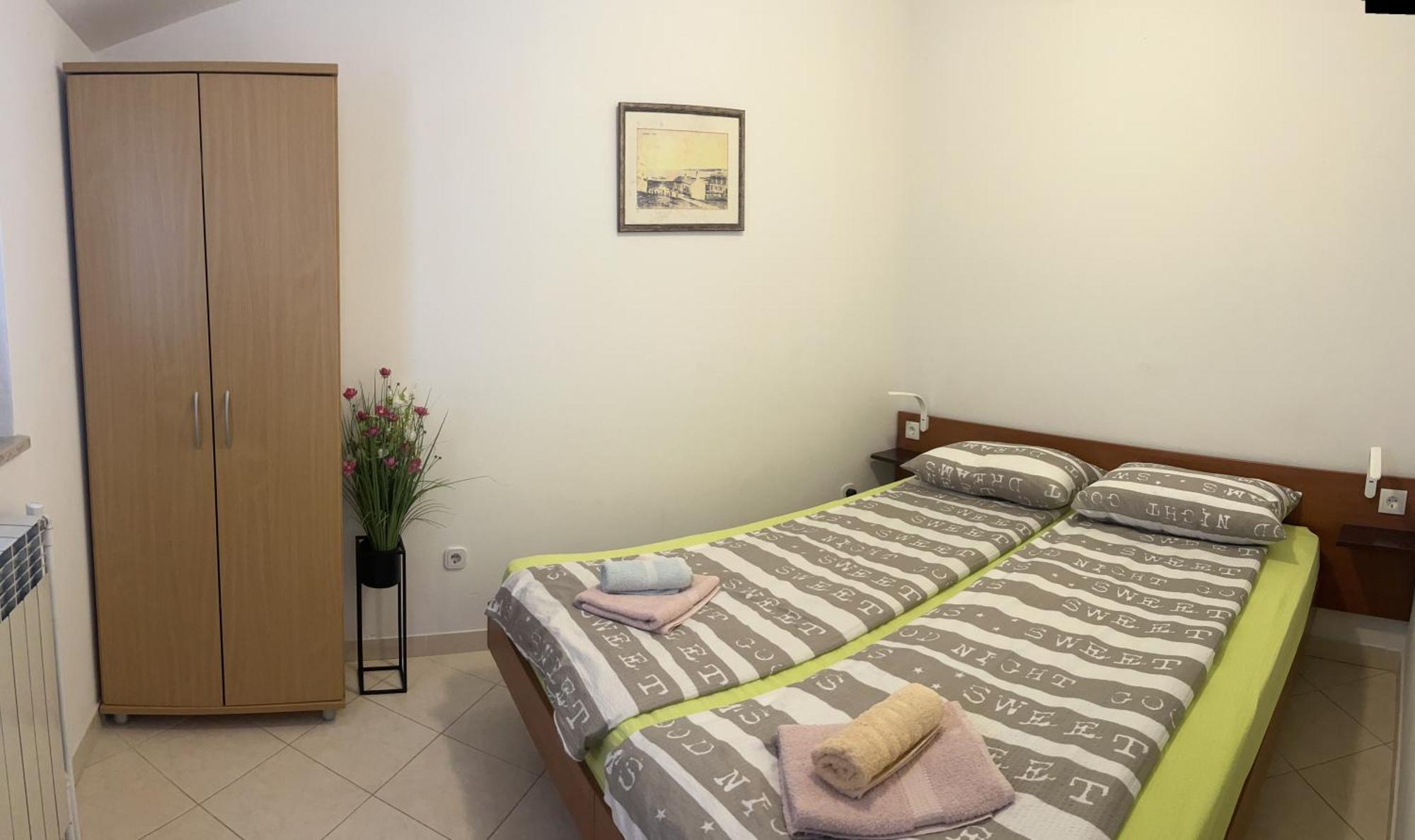 Apartmani Milokanovic Funtana Bagian luar foto
