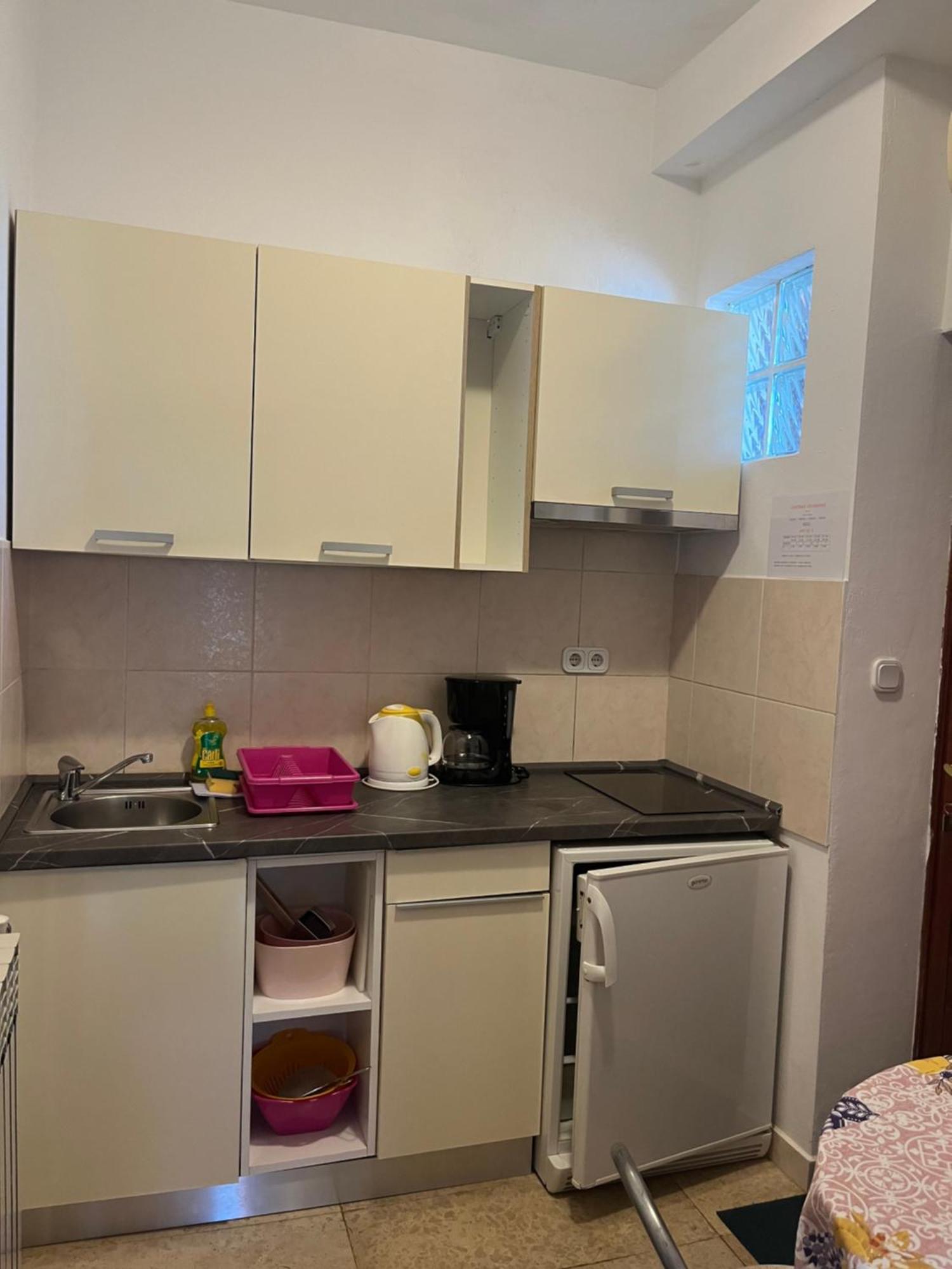 Apartmani Milokanovic Funtana Bagian luar foto