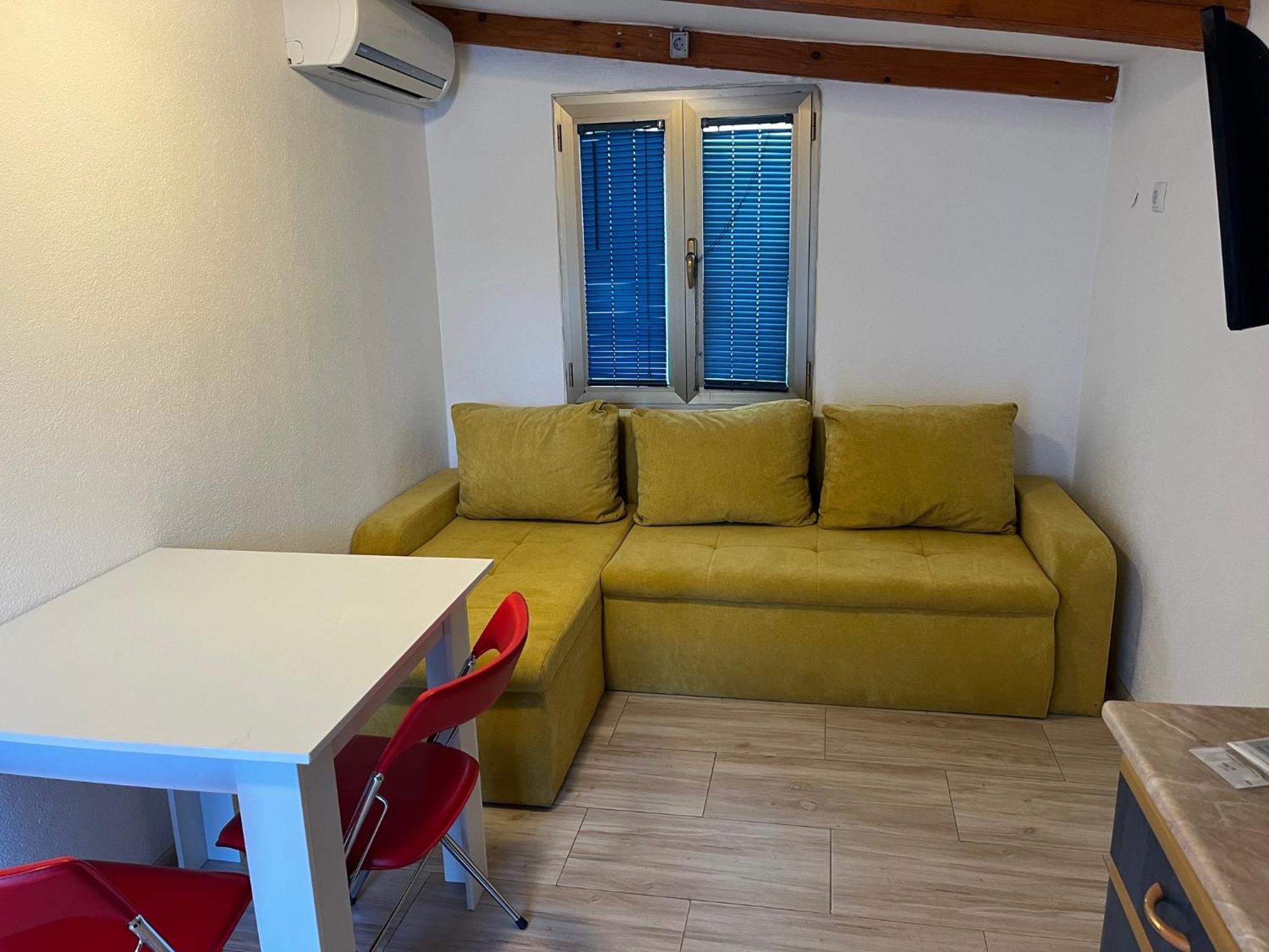 Apartmani Milokanovic Funtana Bagian luar foto