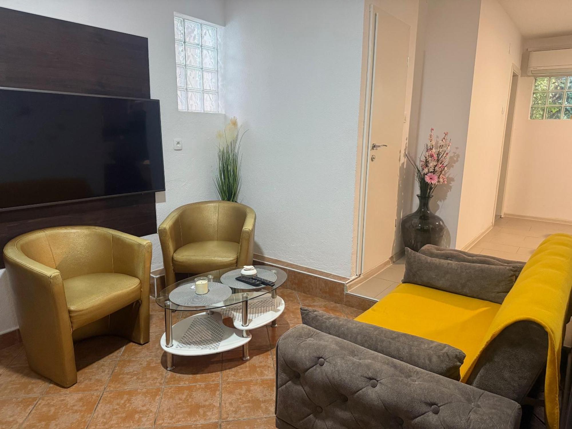 Apartmani Milokanovic Funtana Bagian luar foto