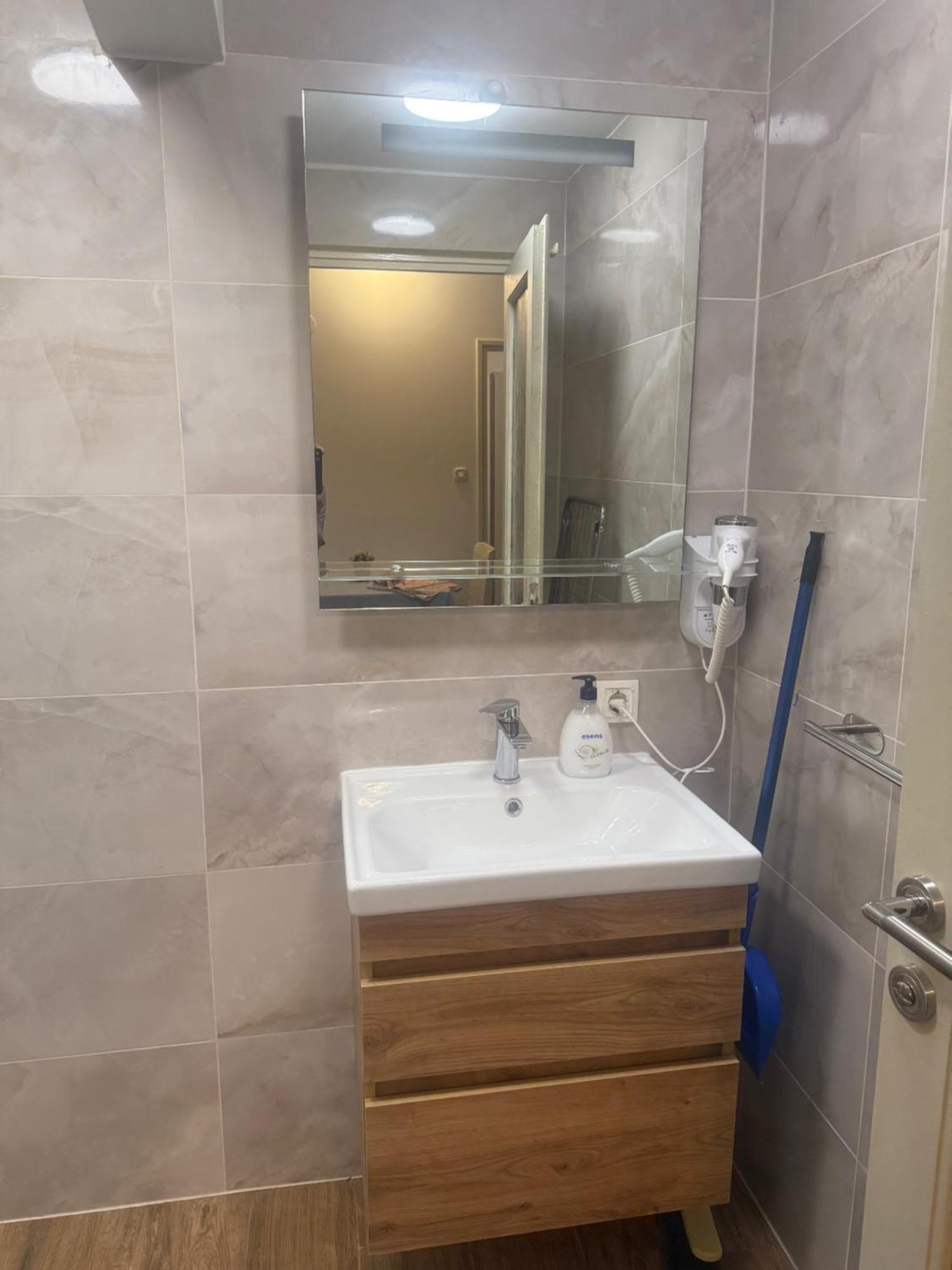 Apartmani Milokanovic Funtana Bagian luar foto